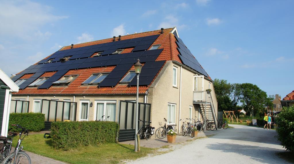 Appartementenhotel Tjermelan Terschelling Oosterend  Exterior foto